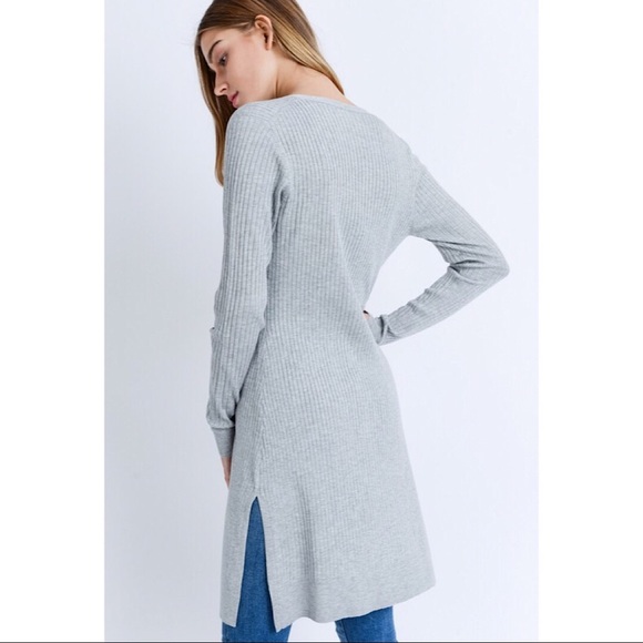 Long-Line Ribbed Cardigan - Picture 6 of 8